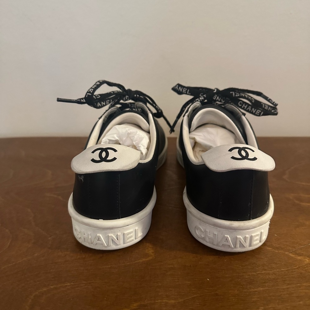 CHANEL Black and White Logo Sneakers - Picture 4 of 5